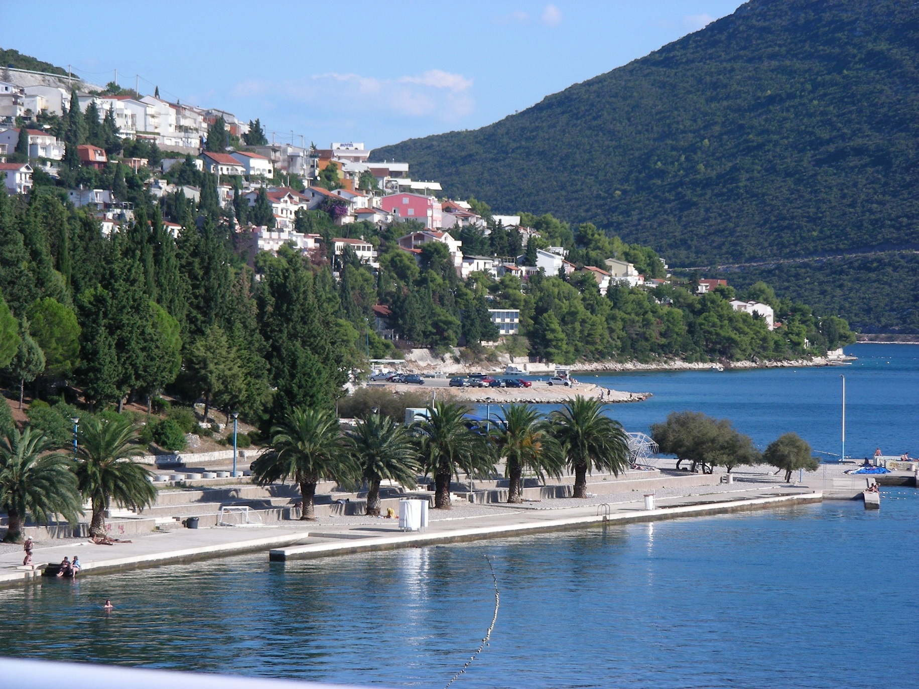 Tu Neum dotyka Adriatyku.jpg