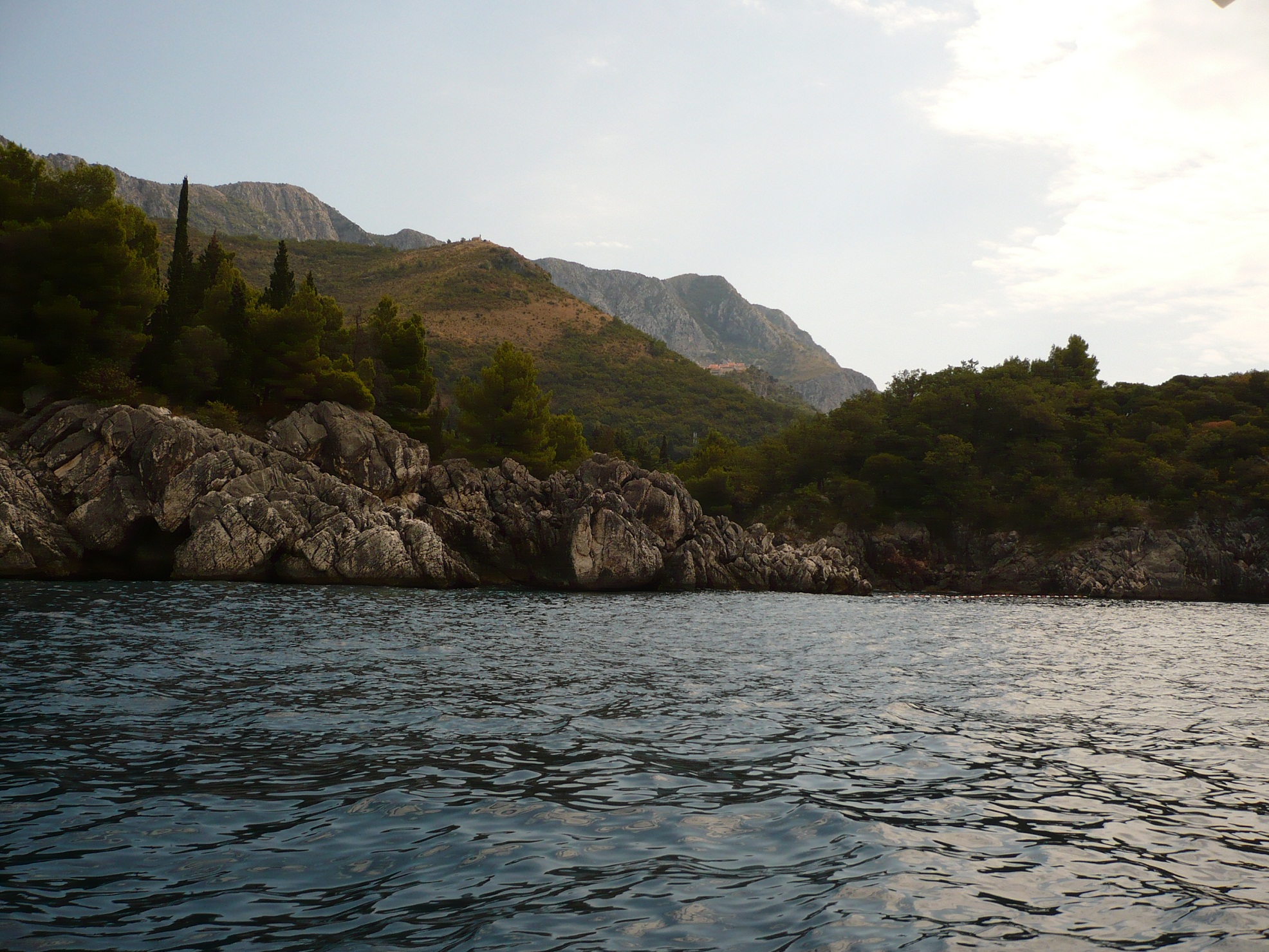 Budva płyniemy skałki 7 a.jpg