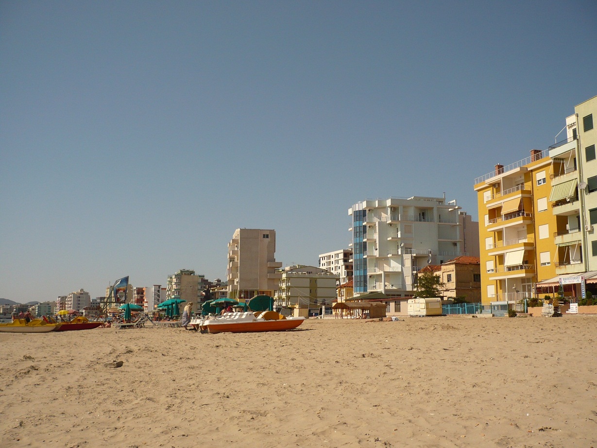 Albania Plaża Durres.JPG