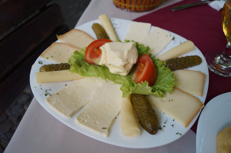 Bośniackie sery ,podobne w smaku do naszych Oscypków. / DSC09115.jpg DSC09115.jpg