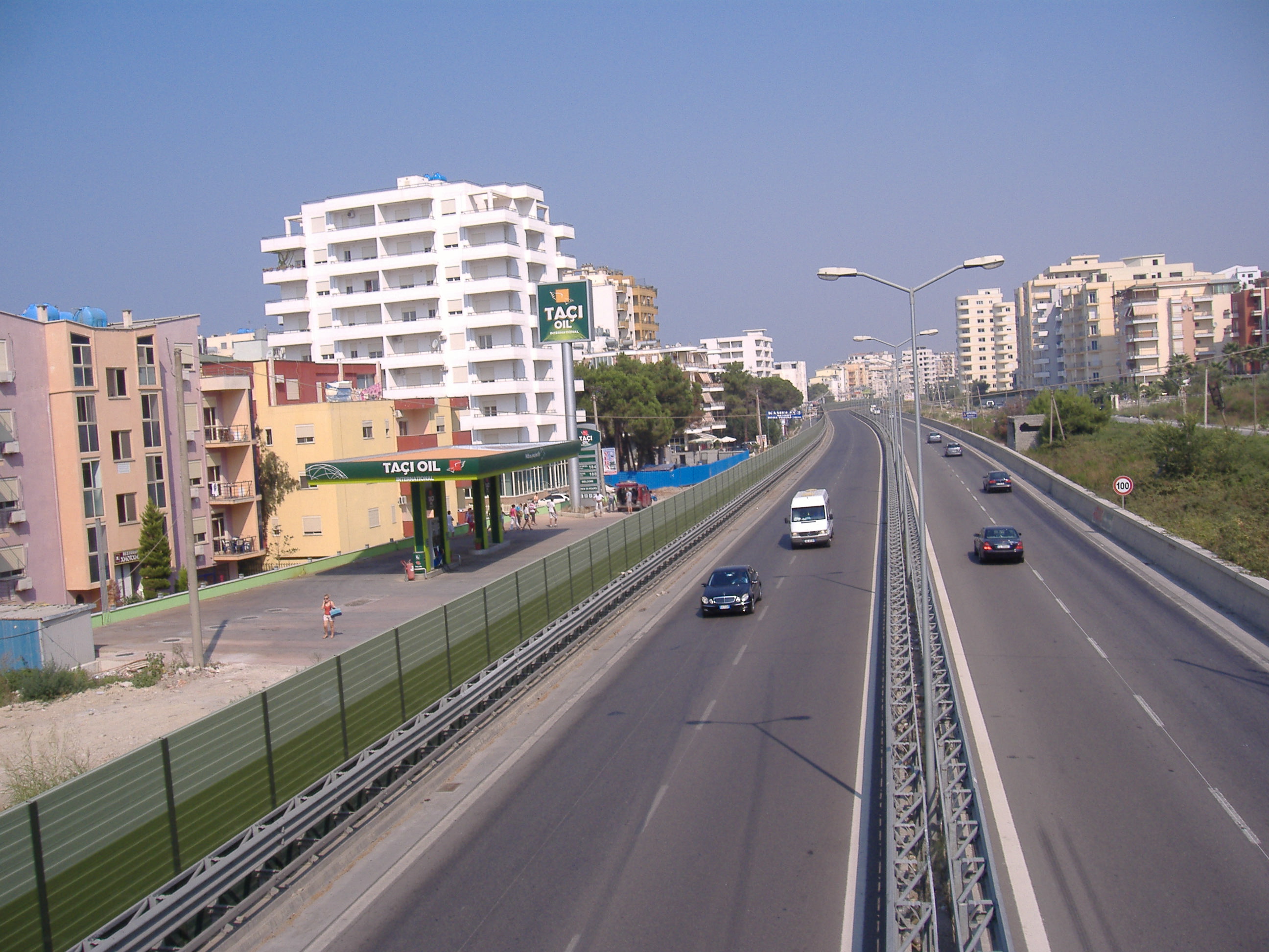 Droga Durres - Tirana / DSCF1959.JPG DSCF1959.JPG