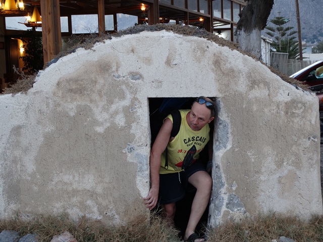 Krzyś szuka nieruchomości w Perissie.jpg