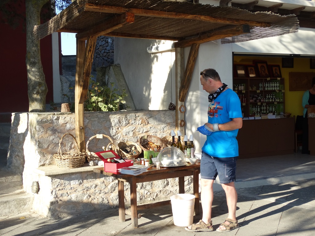 przyklasztorny sklepik.jpg