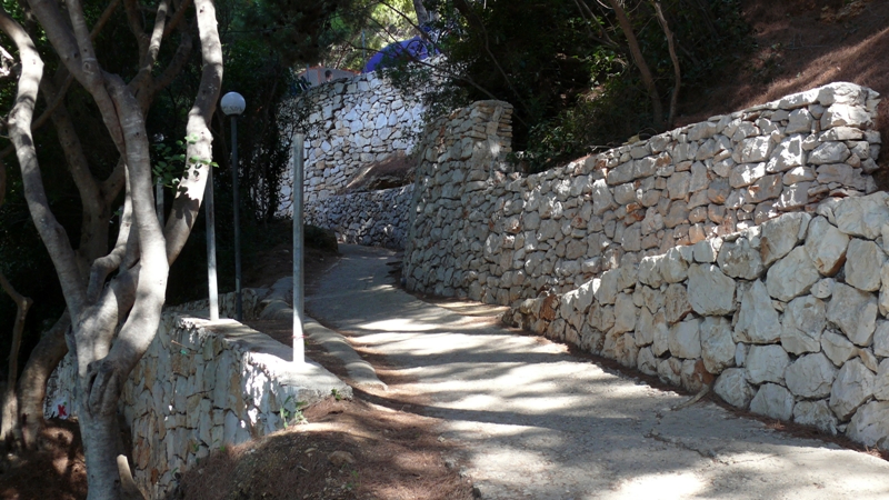 zejscie na plaze.jpg